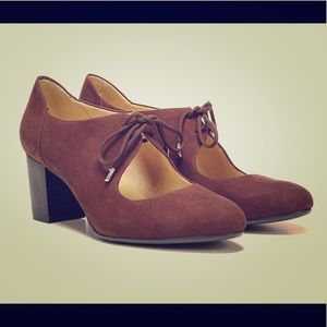 Naturalizer Makenzie pumps- so comfortable!